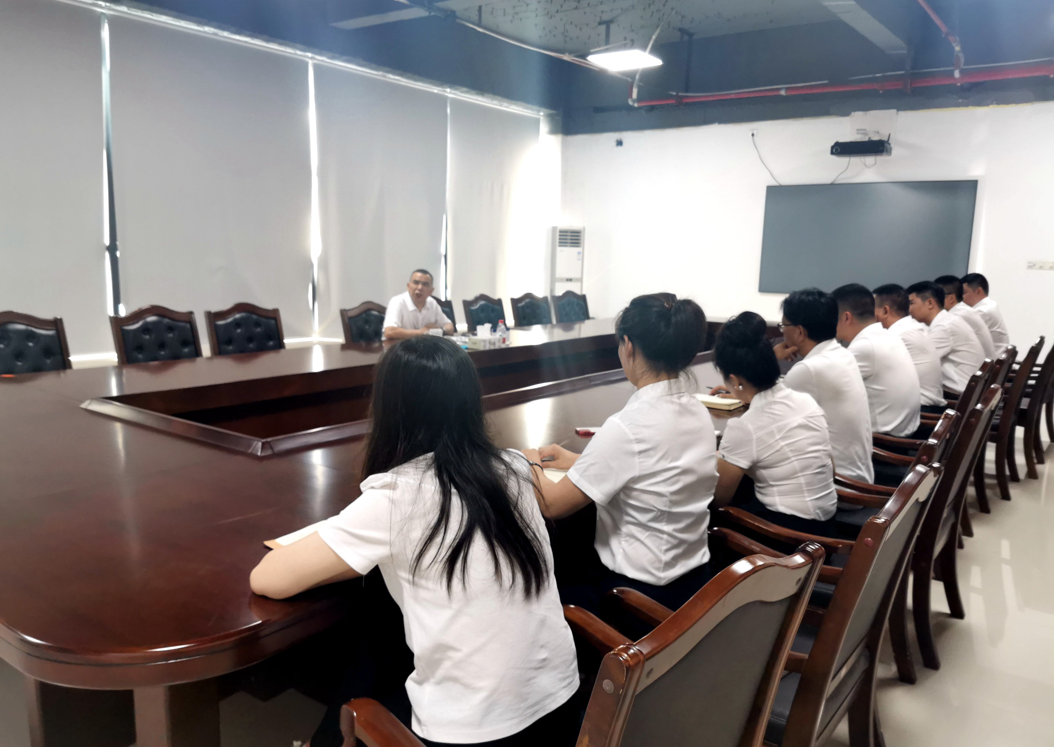 湖南建工地產(chǎn)黨委書記、董事長(zhǎng)邱迪安調(diào)研督導(dǎo)海南文昌項(xiàng)目