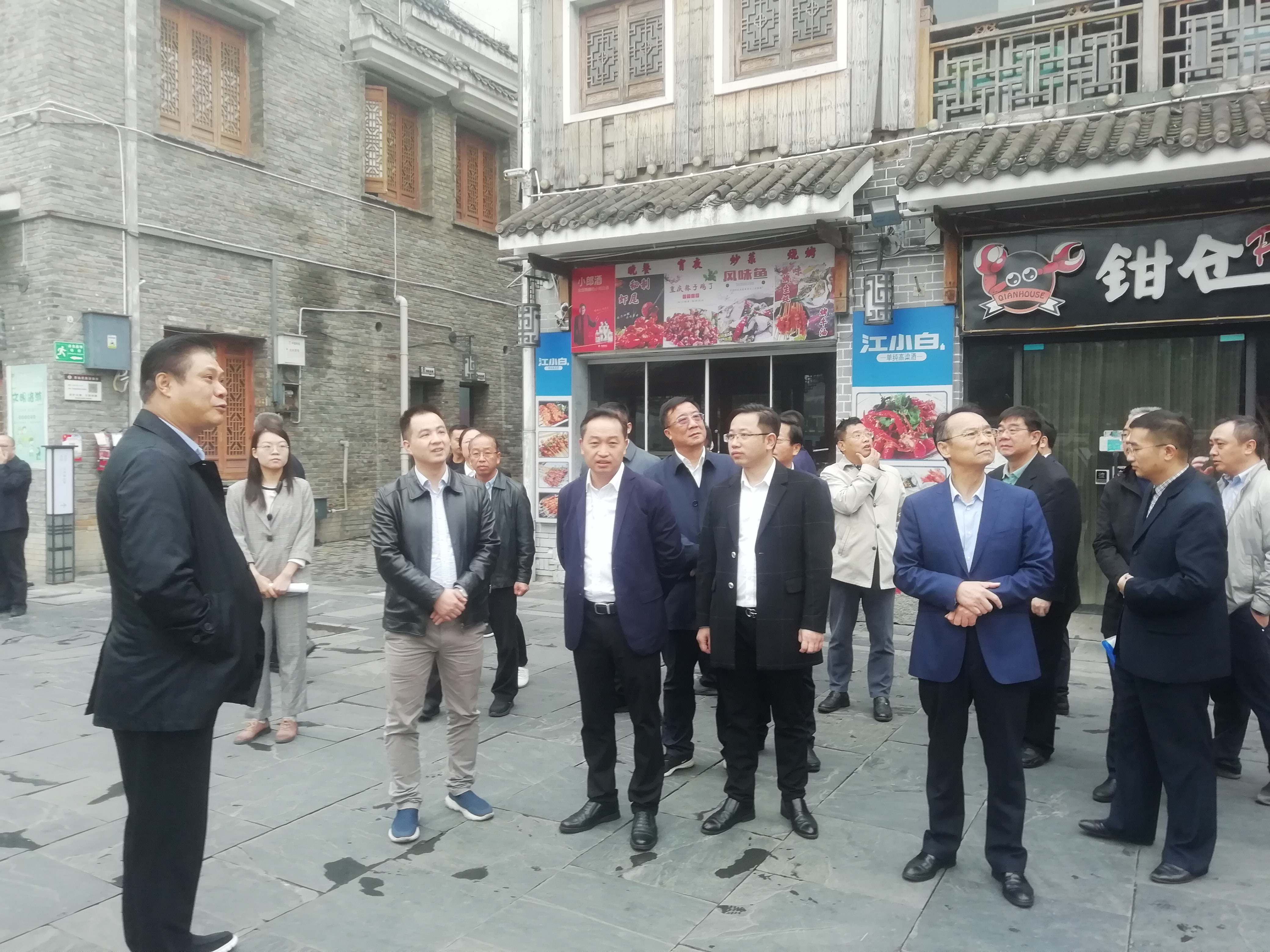 郴州市委副書記、代市長吳巨培率隊到裕后街調(diào)研指導工作