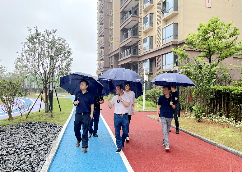 湖南建工地產黨委委員、副總經理曾凡進調研岳陽項目