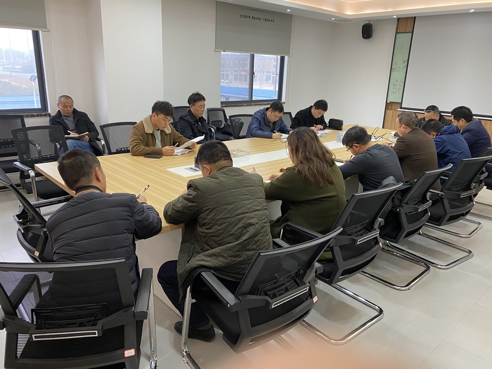 湖南建工地產(chǎn)工程總監(jiān)周友森帶隊赴岳陽項目調(diào)研指導工作