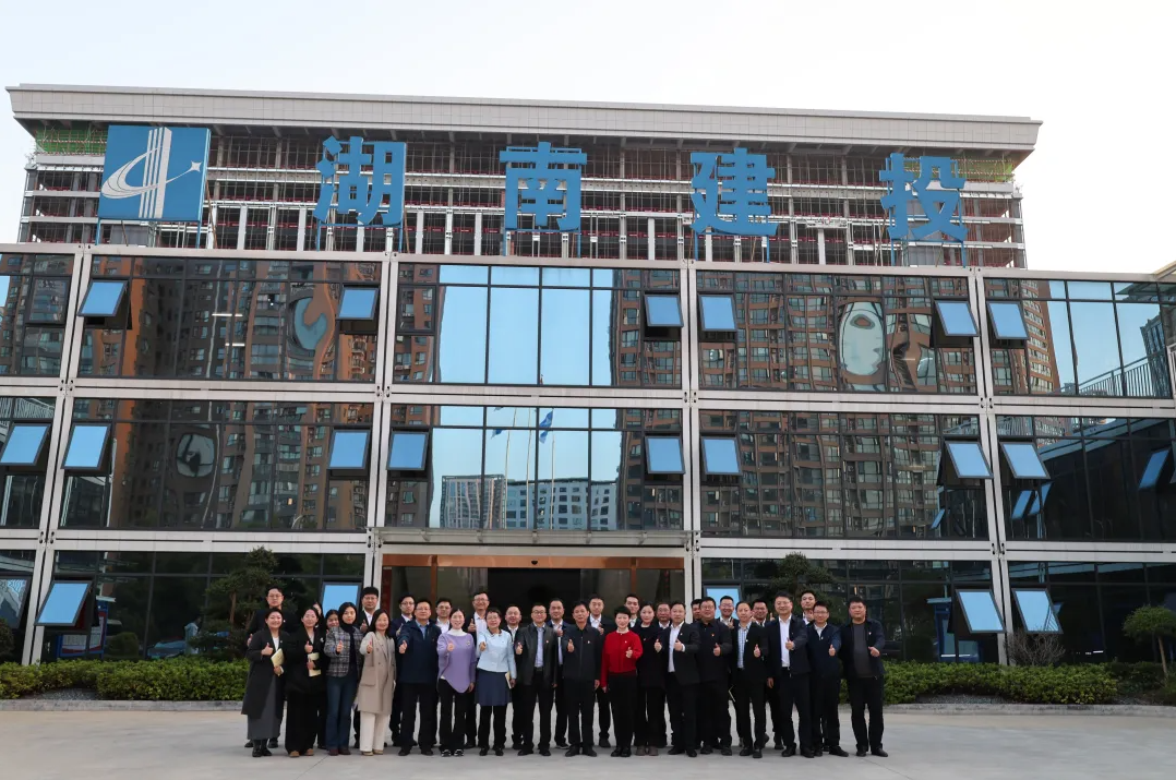 集團(tuán)黨委辦公室、建投地產(chǎn)領(lǐng)創(chuàng)項(xiàng)目黨支部開(kāi)展聯(lián)合主題黨日活動(dòng)