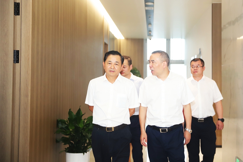 周雄飛調(diào)研湖南建投地產(chǎn)集團(tuán)