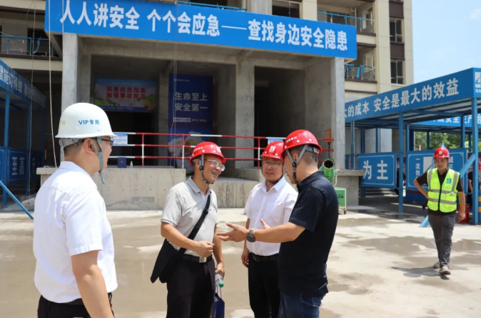 2025年湘潭市建筑工程“安全生產(chǎn)月”啟動儀式暨觀摩交流活動在湖南建投·萬樓湘璽項目隆重舉行